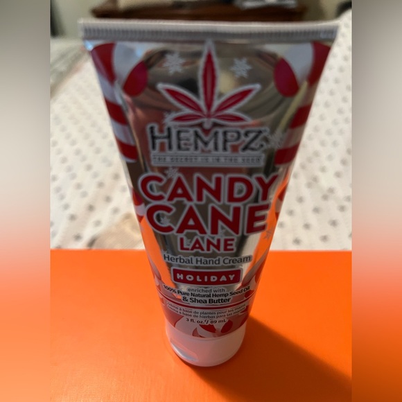 Hempz candy cane lotion - Picture 1 of 2
